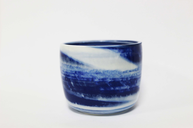 Tasse porcelaine mêlée bleu et blanc 