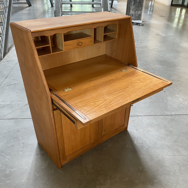 Vintage secretaire van eikenhout