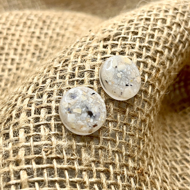 Ohrstecker rund Muschel natürlich