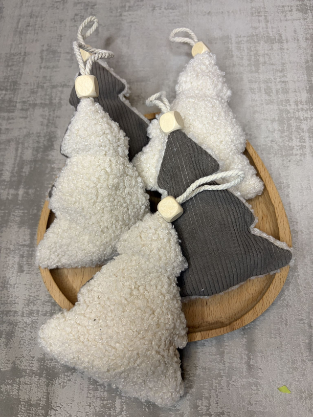 Sapins de Noël à suspendre – Velours côtelé taupe &amp; sherpa blanc