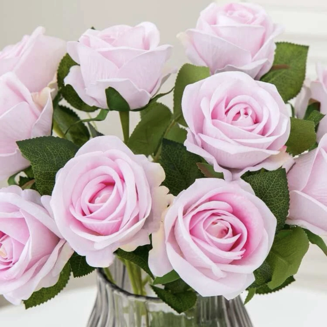 Location rose artificielle