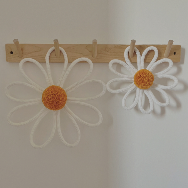 Fleur marguerite en tricotin à personnaliser