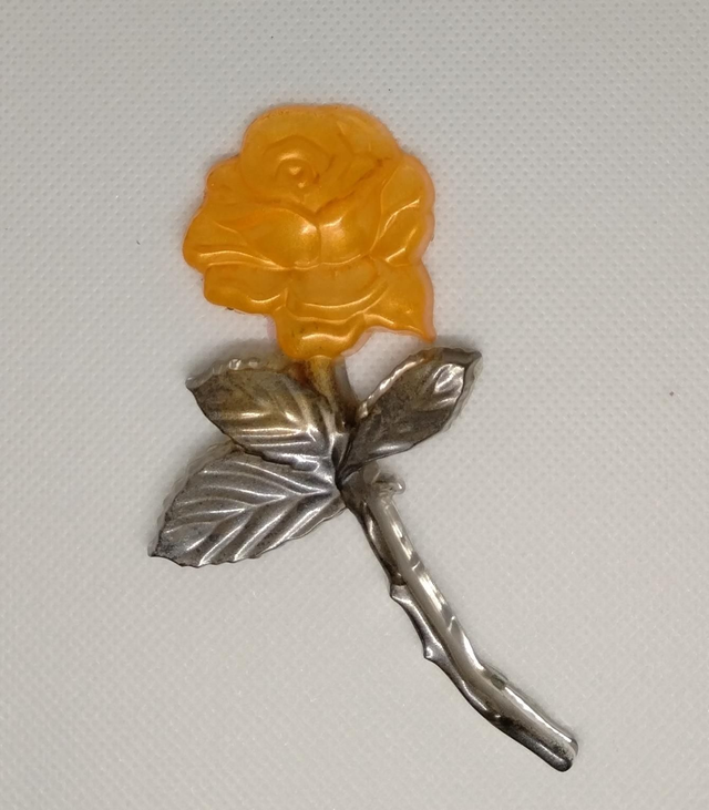 Rose orange et grise