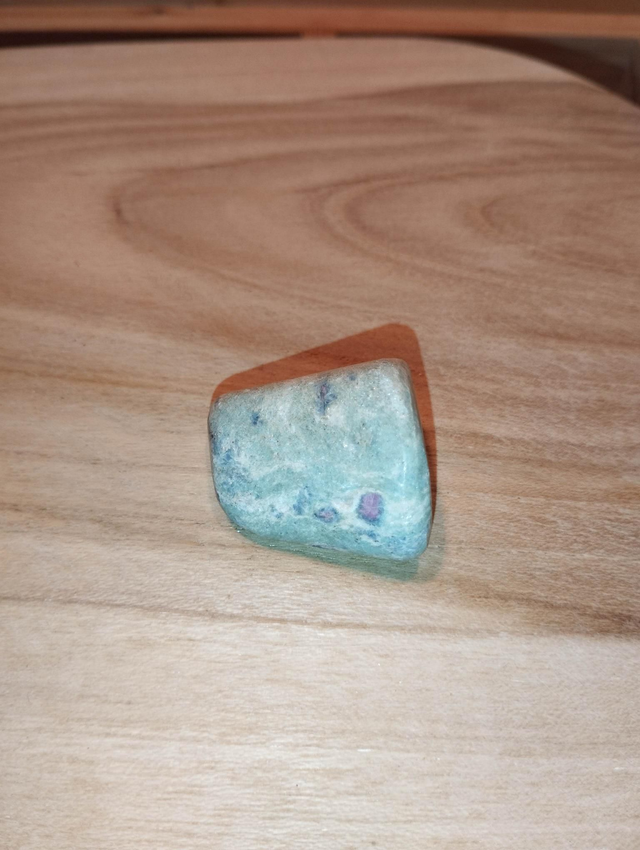 Rubis sur zoisite ou anyolite 