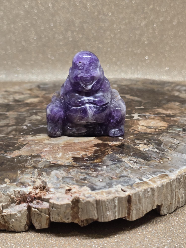 Améthyste chevron forme Bouddha 