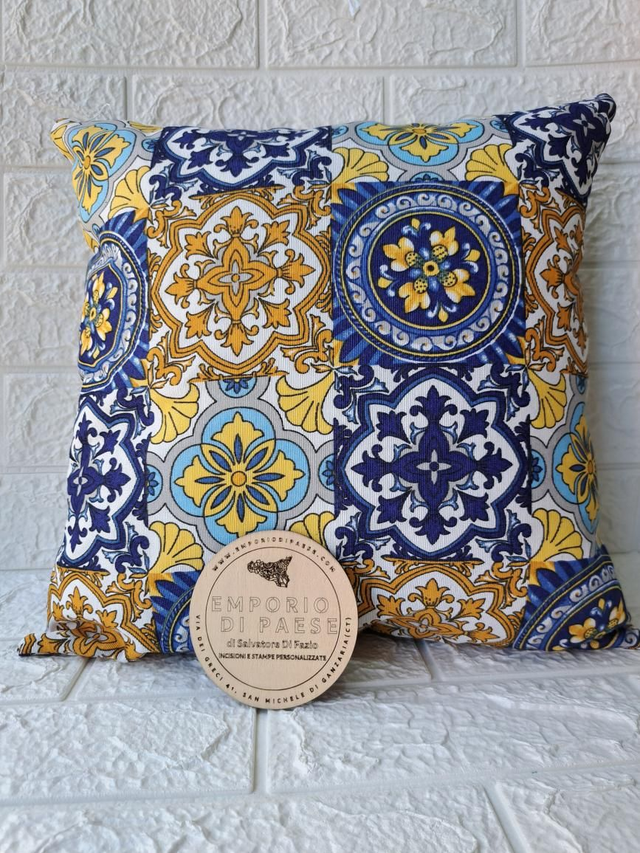 Fodera cuscino in tessuto siciliano con maioliche blu fatta a mano, anche su misura