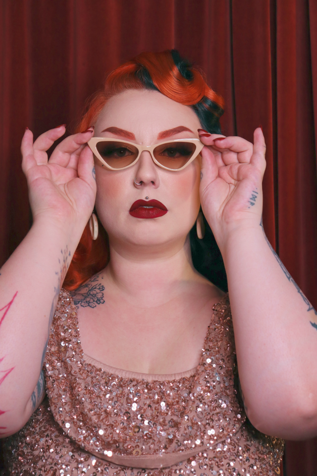 Sunglasses • La dolly