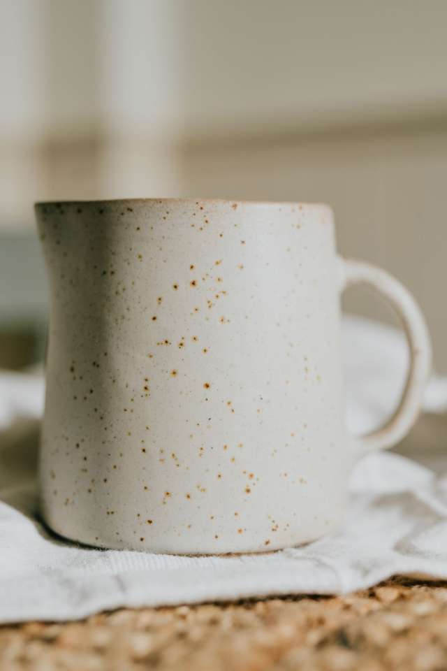 Medium Jug | Almond Speckle