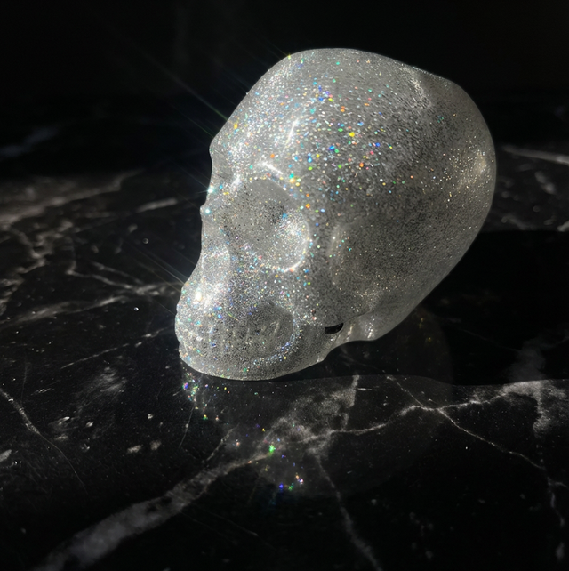 JJ0030 - Small Skull Silver Glitter