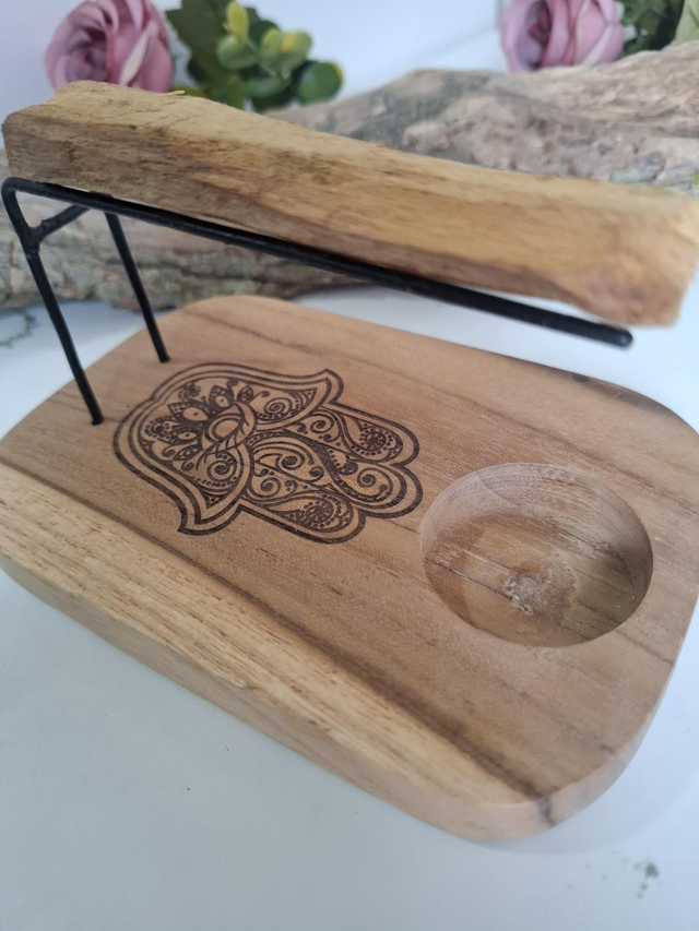 Quemador palo santo mano de Fátima 