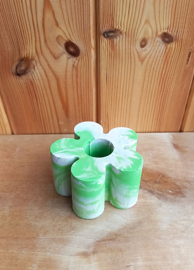 Świecznik kwiat na długą świecę, marble, zielono-różowy