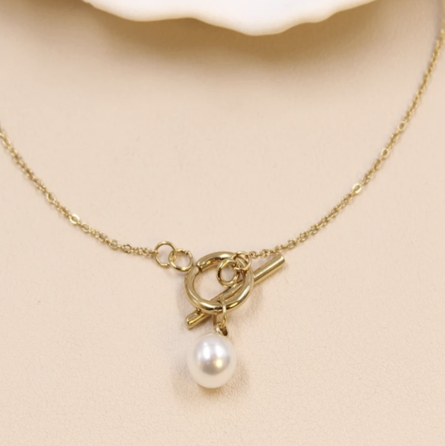 Collier pendentif perle 