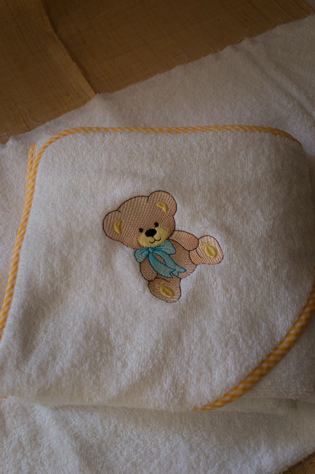 Cape de bain BB (Ours à nœud Bleu)