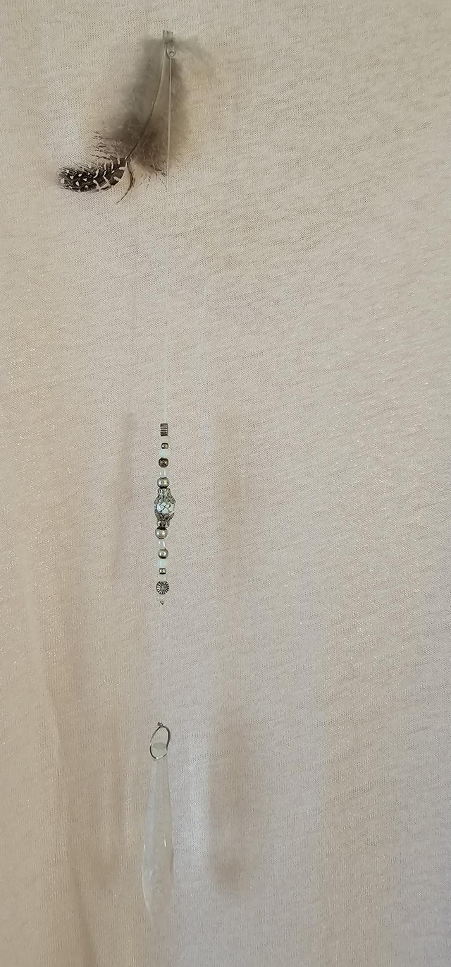 Attrape-soleil Plume grise – Création Vibratoire