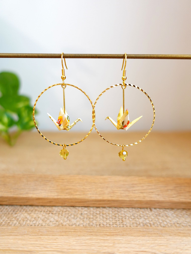 Oiseaux, Grue en Origami / Papier japonais washi / Jaune, or / Créole, Anneaux /  Boucles d&#039;oreilles / Bijou origami /