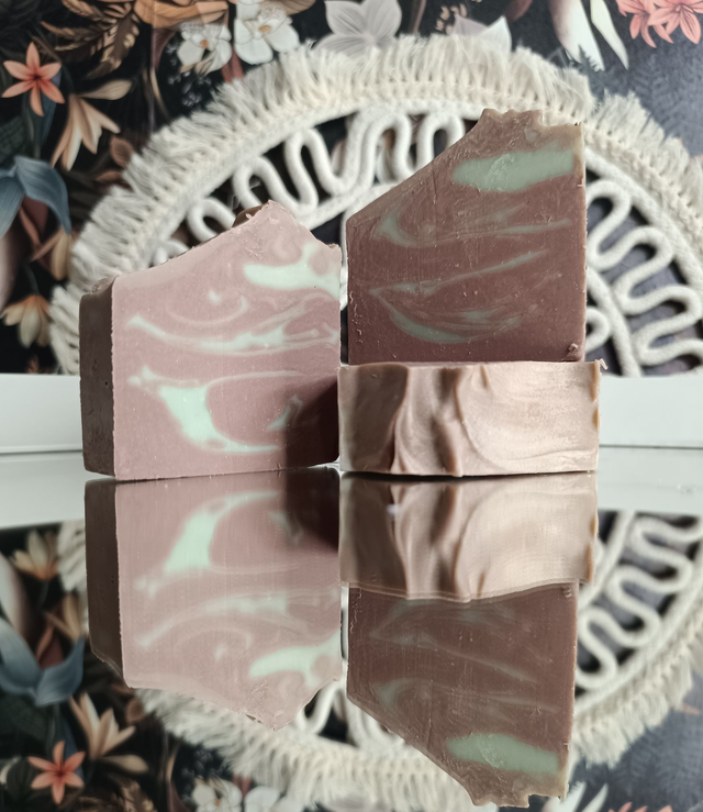Soap - Sandalwood · Black Pepper
