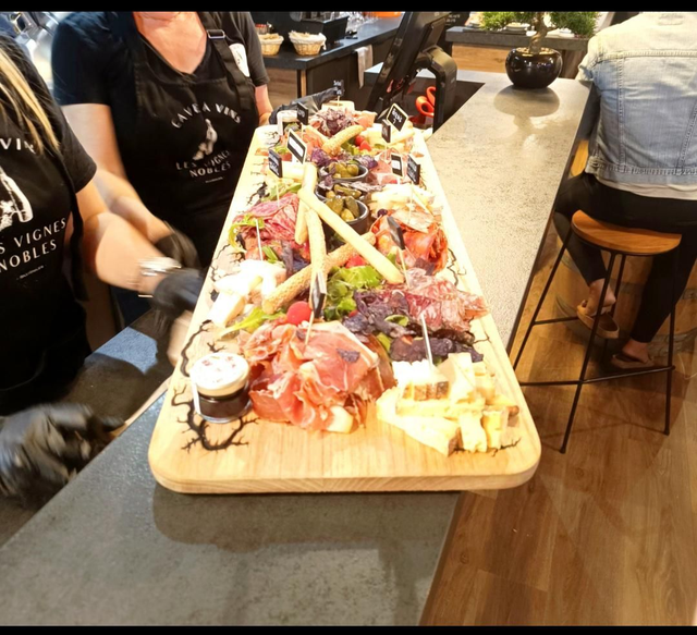 Planche en paulownia 10 personnes 