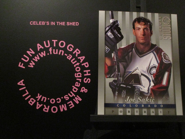 Joe Sakic - NFL 1997 Donruss Studio Ice Hockey Original 10x8 Trading Card #23 (B)