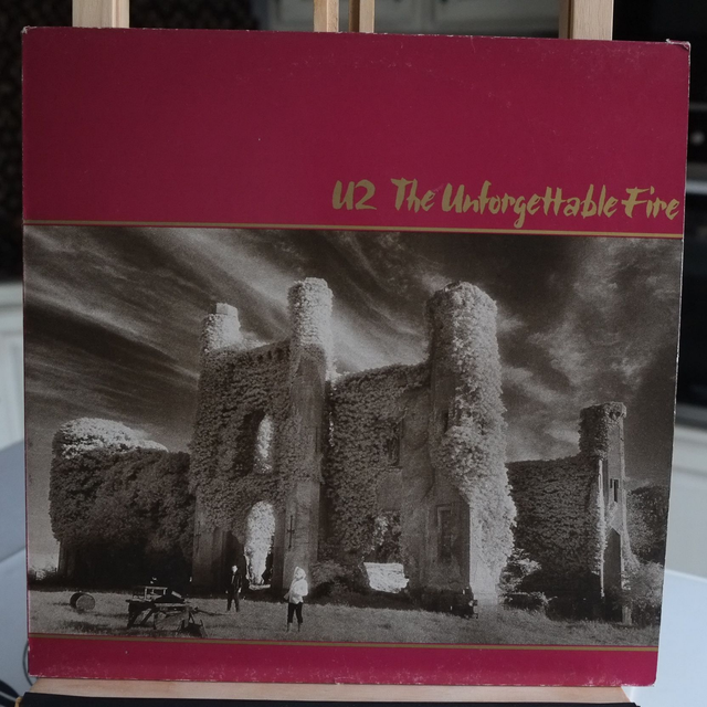 U2 - The Unforgettable fire