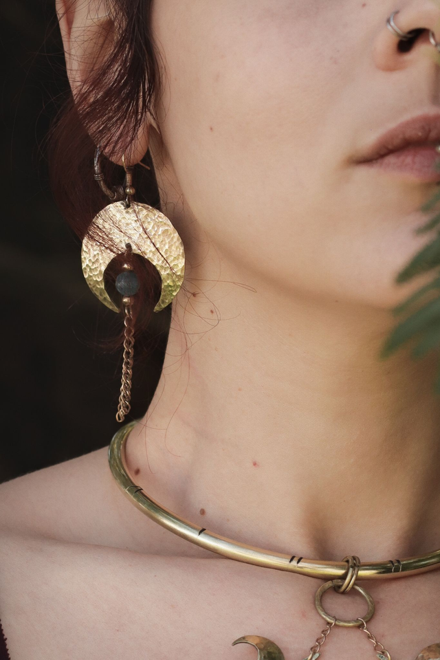 Boucles d&#039;oreilles Lune martelée 