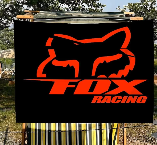 Grote vlaggen Racing Fox (150x90cm) Nieuw. 
