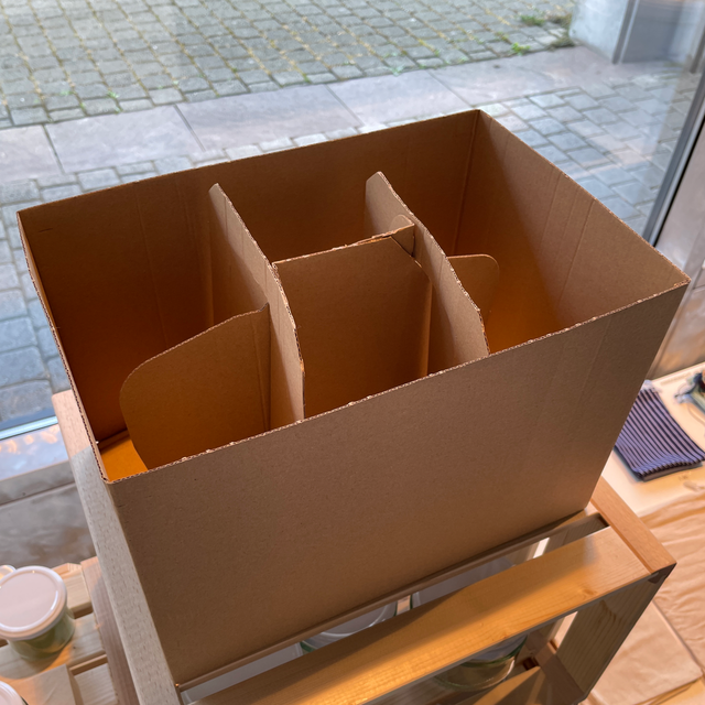 Karton Box für 6 Behälter