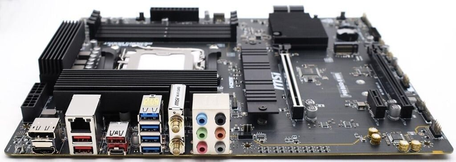 02.2.0042 – Scheda Madre MSI Pro B650‑S WIFI AM5 – ATX business per Ryzen 7000