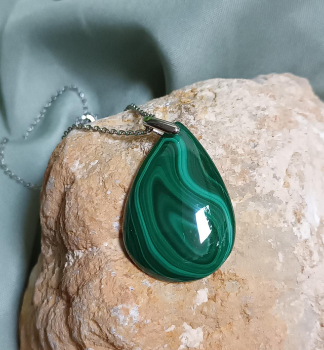 Pendentif en malachite