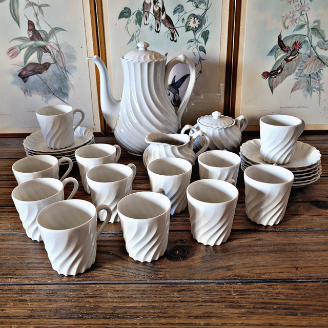 X Ensemble Haviland Torse Blanc, 12 tasses + cafetière, sucrier, pot à lait