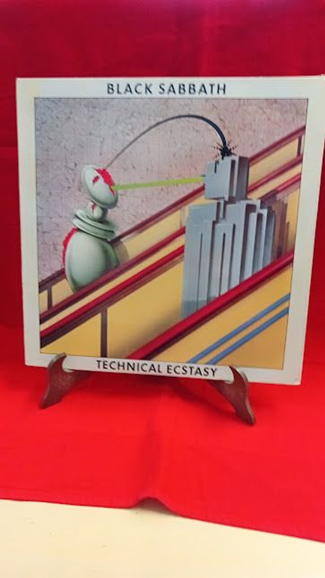 Black Sabbath – Technical Ecstasy