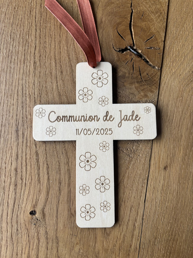 Croix en bois Jade - Personnalisable
