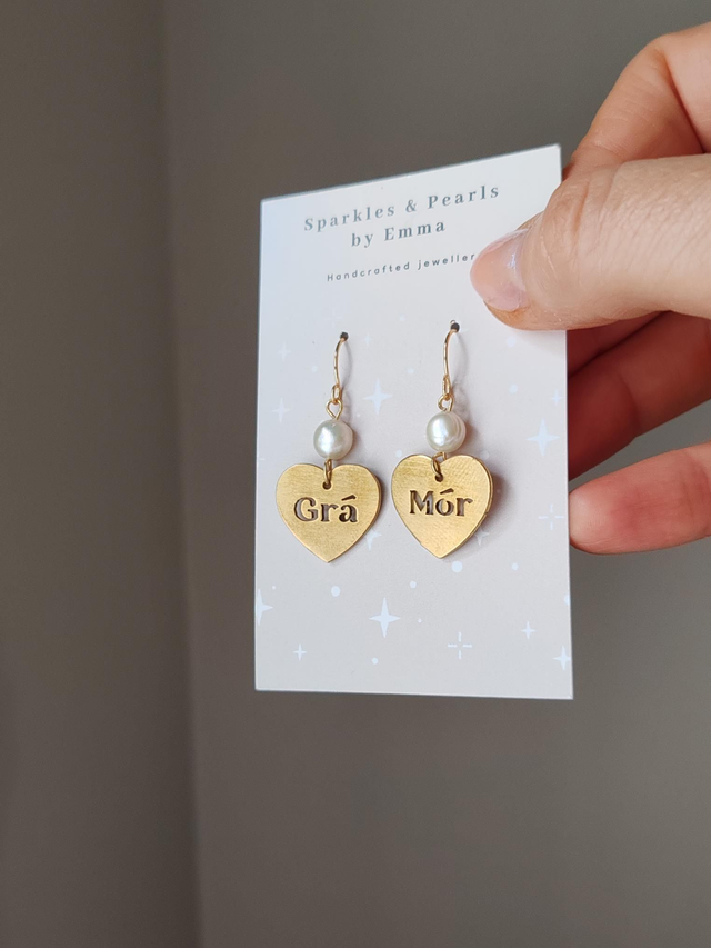 Grá mór pearl earrings