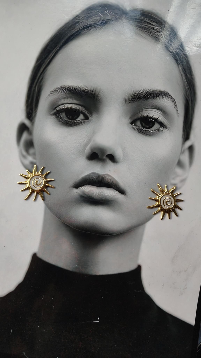 Orecchini sole a bottone