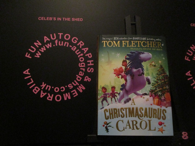 Tom Fletcher 'A Christmasaurus Carol' Authentic Autographed Hardback Book (8)