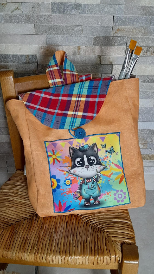 Sac à Dos illustré orange et carreaux 