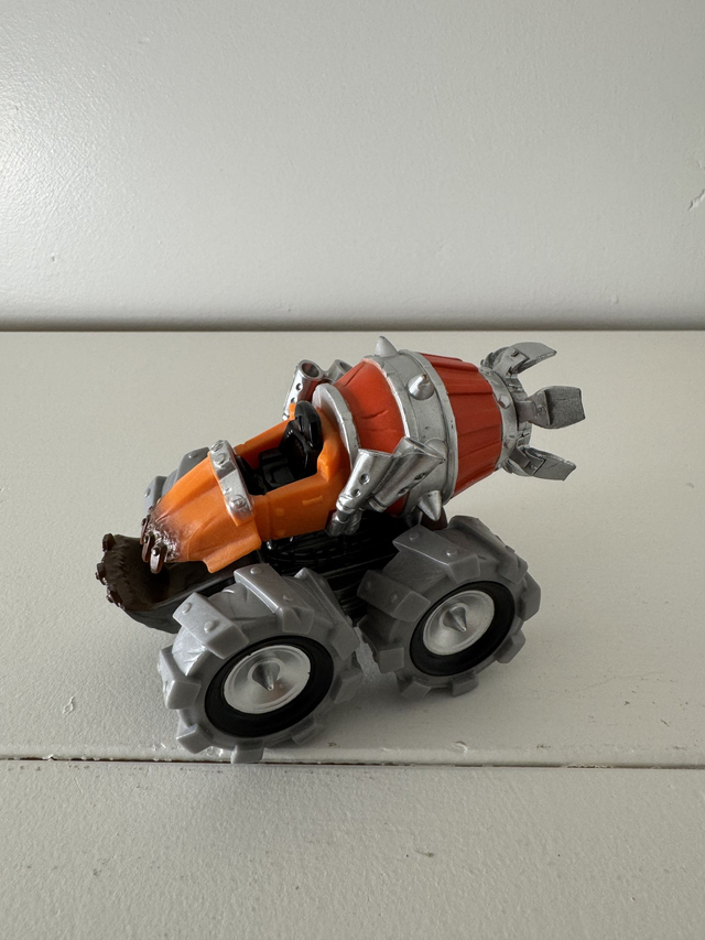 Thump Truck - Earth - Vehicle - Skylanders - SuperChargers