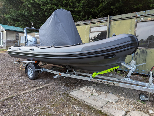 Rib Console & Seat Covers 