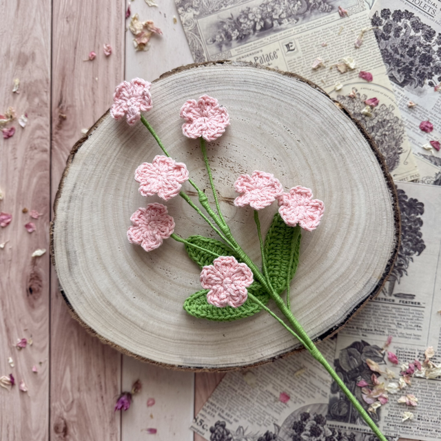 Myosotis et son feuillage (personnalisable pour créer votre bouquet)