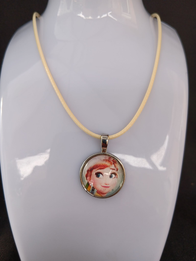 Collier Héros Préférés avec Cordon, Minnie, Mario, Spiderman et Plus !