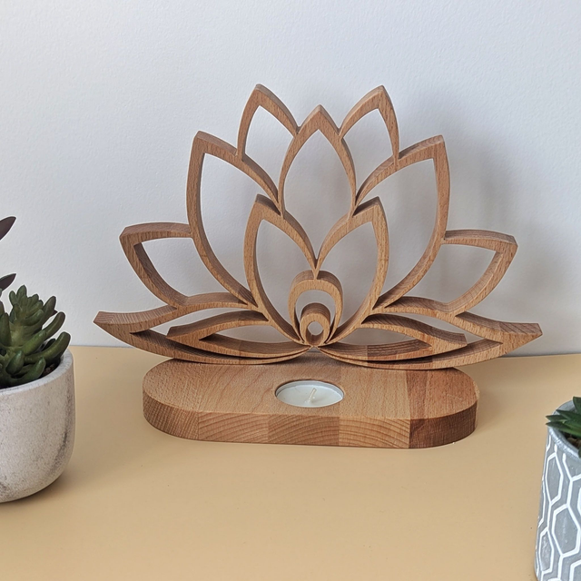 Fleur de lotus en hêtre