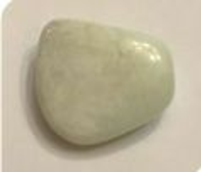 Pierre roulée en Jade verte