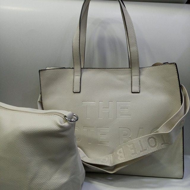 ΤΣΑΝΤΑ ΧΕΙΡΟΣ ΚΑΙ ΩΜΟΥ ΧΡΩΜΑΤΟΣ ΕΚΡΟΥ ΜΕ EXTRA ΝΕΣΕΣΕΡ ΔΩΡΟ