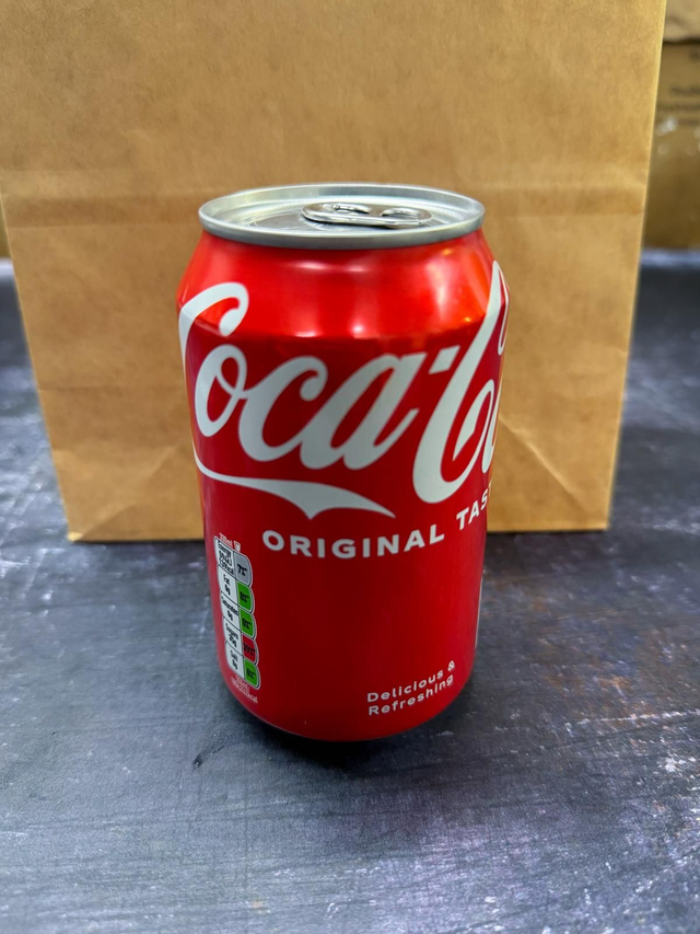 Coke (330ml)