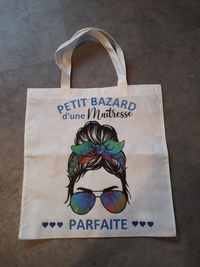 Tote bag
