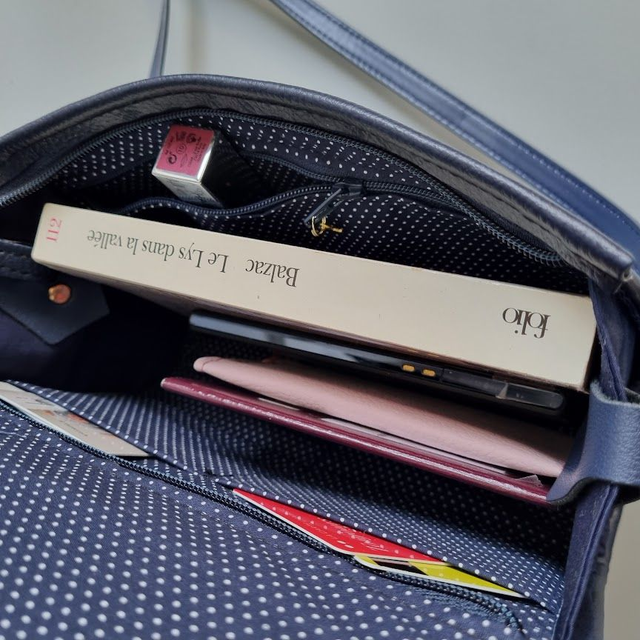 Mini-sac cartable "Akita" bleu simili cuir bleu marine