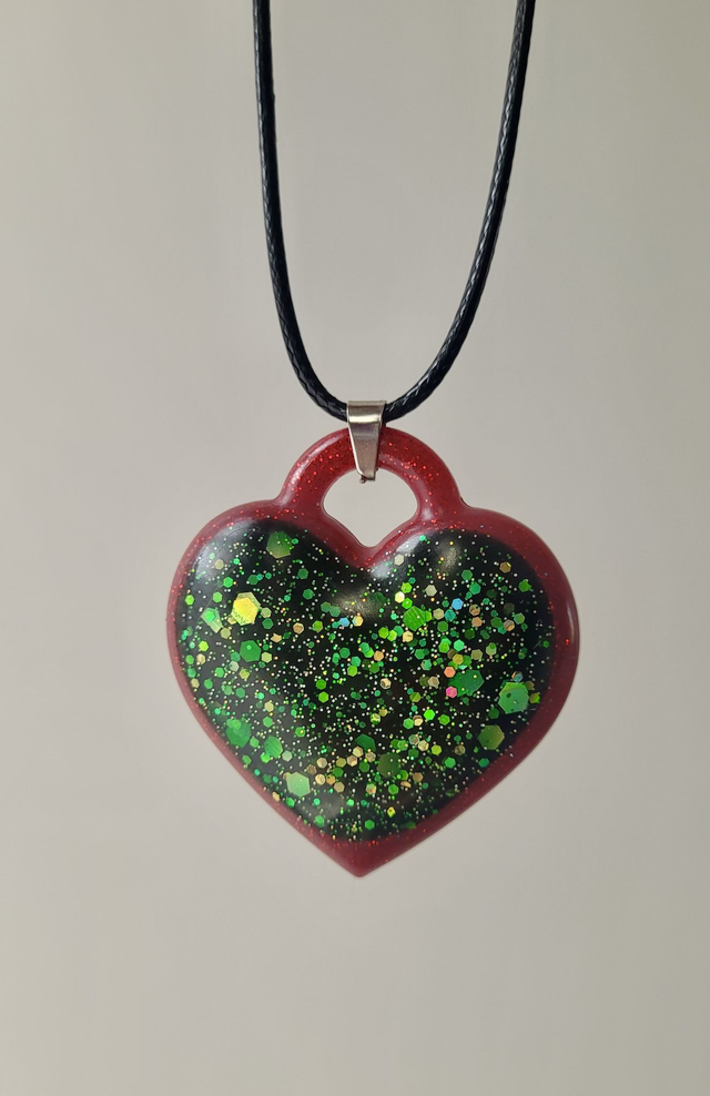 Green and Red Glitter Resin Heart Necklace – Chunky Statement Pendant on Black Cord with Extender Chain