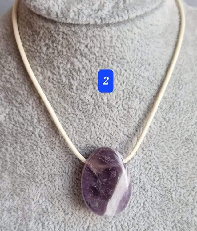 Améthyste rubanee 2 pierre percée avec cordon 