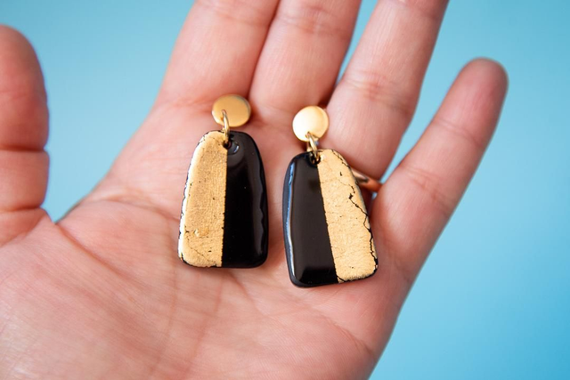 Black and Gold Round Trapeze 