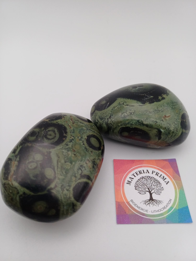 Jaspe Kambaba taille M (pierre roulée) 