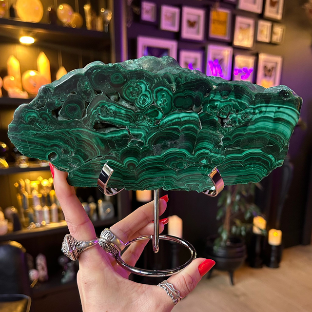 Malachite Slice on Stand 933g